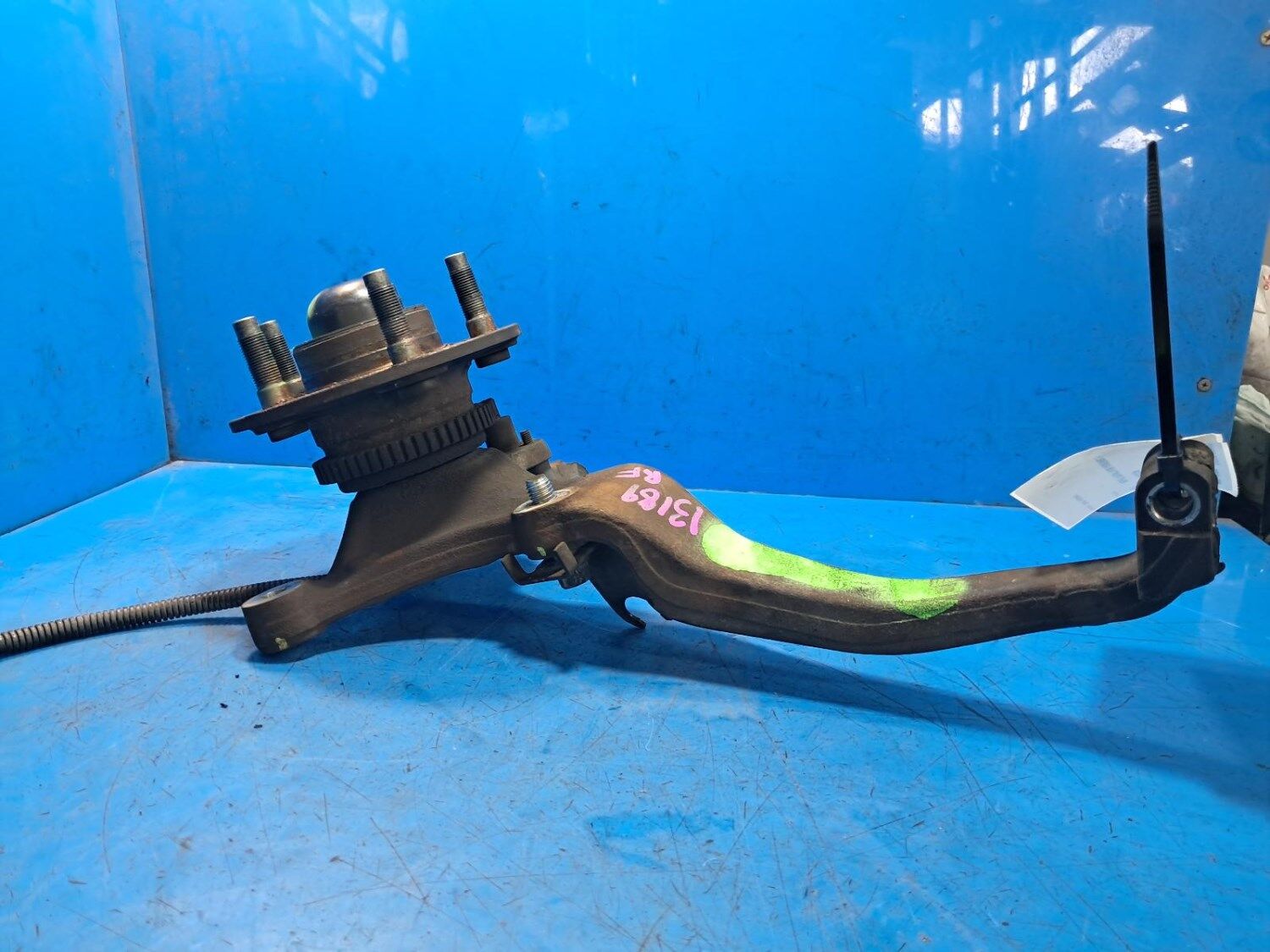 Ford Falcon Right Front Hub Assembly For Sale | Wholesale Car Parts