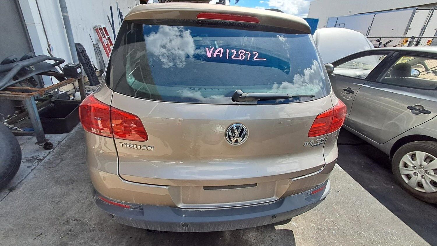 Volkswagen Tiguan Left Rear Door Window For Sale | Wholesale Car Parts