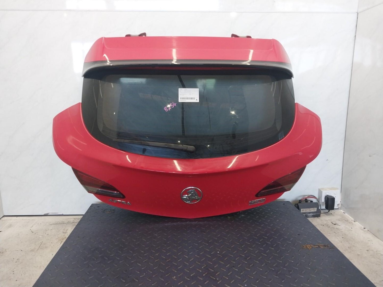 Holden Astra Tailgate For Sale Wholesale Car Parts