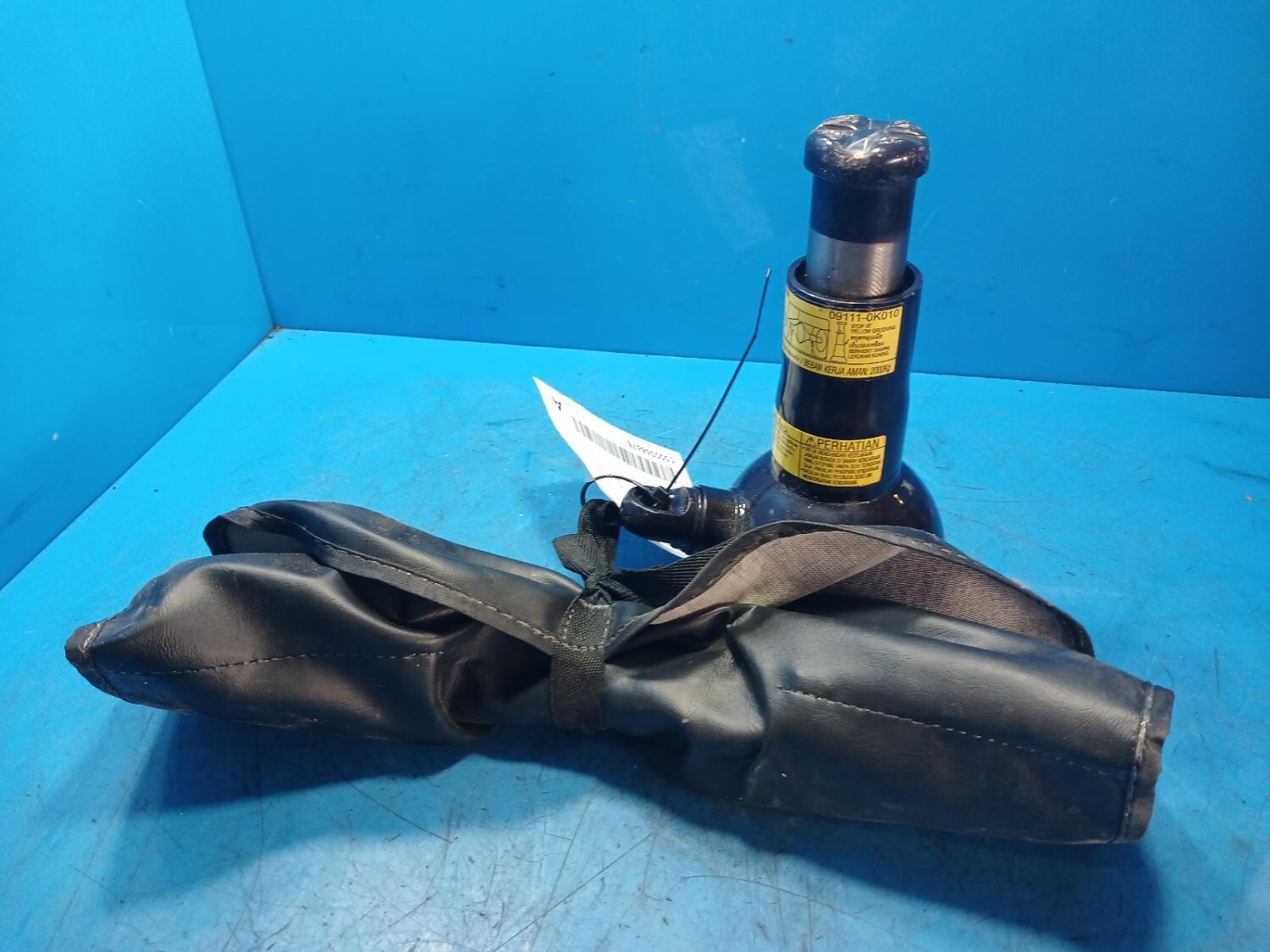 Toyota Hilux Jack Tool Kit For Sale Wholesale Car Parts