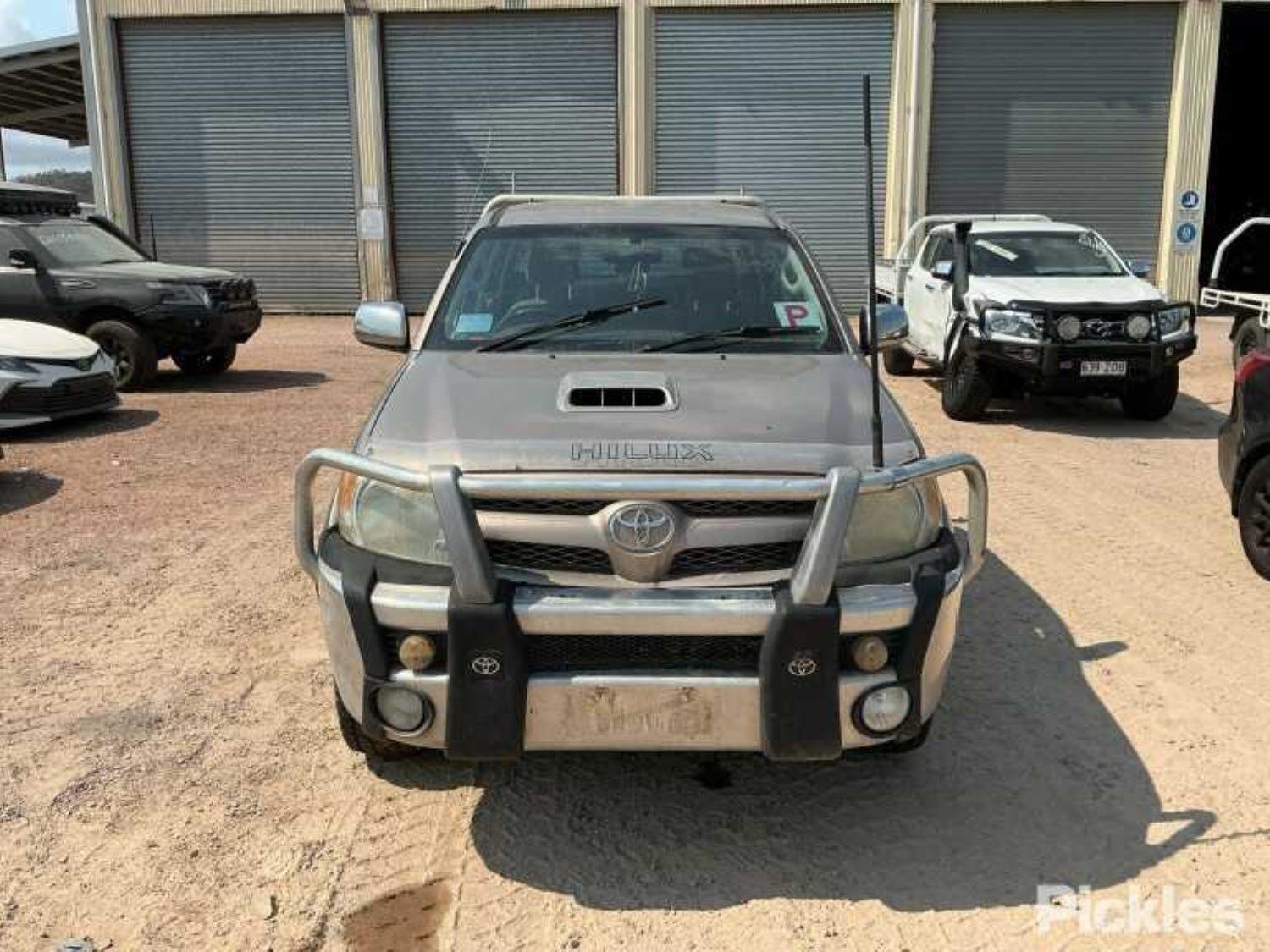 Toyota Hilux Rocker Assy Cover For Sale | Wholesale Car Parts