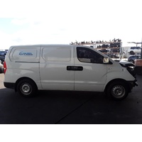 HYUNDAI ILOAD/IMAX TQ WHEEL HUB CAP