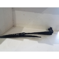 FORD ESCAPE ZB-ZD PAIR OF FRONT WIPER ARMS