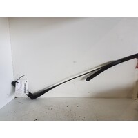 FORD FOCUS LV LEFT FRONT WIPER ARM
