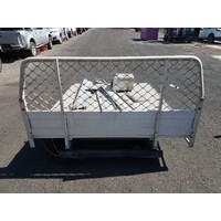 ALLOY TRAY SINGLE CAB UTE - COMPLETE TIPPER TRAY WITH BRACKETS/BOLTS/HYDROLIC RAM ASSEMBLY WITH HARNESS & SWITCHES /SIDES