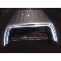 2015 NISSAN NAVARA CANOPY - AEROKLAS BRAND COMPLETE WITH ALL MOUNTING HARDWARE / WITH KEY