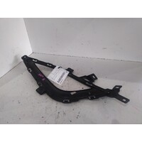Hyundai I30 Gd Right Bumper Foglamp Surround