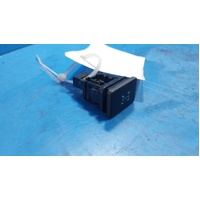 Toyota Landcruiser 200 Series, Centre Diff Lock Switch