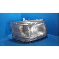 Toyota Hiace Trh/Kdh  Right Headlamp