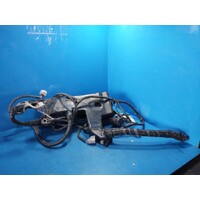 Toyota Camry Asv50 2.5 Petrol 2Ar-Fe Fuse Box In Engine Bay