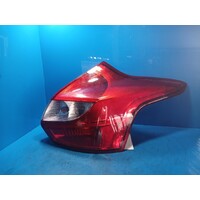 Ford Focus Lw  Right Taillight