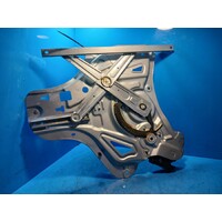 Hyundai Ix35 Lm Series Right Front Door Regulator And Motor