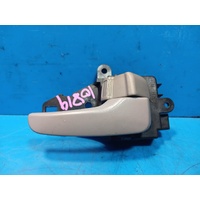 Mitsubishi Triton Ml-Mn Right Front Inner Grey Door Handle