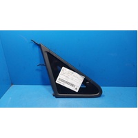 Hyundai Iload/Imax Tq Right Front 1/4 Door Glass In Body