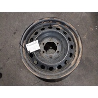 Toyota Hilux, 17 X 7.5 Inch Steel Wheel