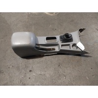 ﻿Toyota Hilux 4wd Auto T/m Type Console