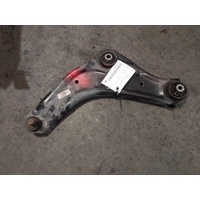 Nissan Qashqai J11 Left Front Hub Assembly