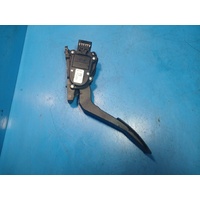 Nissan Navara Np300, Accelerator Pedal
