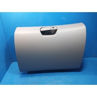 Mitsubishi Triton Mn Glove Box