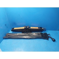 Nissan Navara Np300  Jack Tool Kit