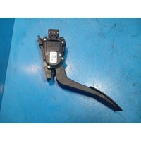 Nissan Navara Np300, Accelerator Pedal