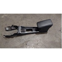 Mitsubishi Outlander Zk-Zl Console Assembly