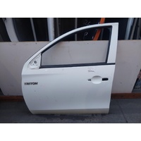 Mitsubishi Triton Mq Left Front Door