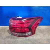 Mitsubishi Outlander Zk  Right Taillight In Body