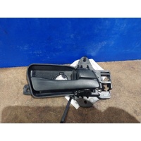 Hyundai I30 Fd Right Front Inner Black Door Handle