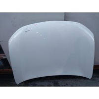 Mitsubishi Outlander  Zk-Zl, Bonnet