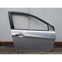 Hyundai Accent Rb Right Front Door