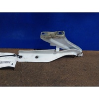 Nissan Navara Np300 Left Side Bonnet Hinge