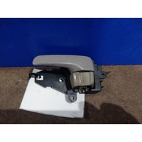 Mitsubishi Triton Ml-Mn Left Front Inner Grey Door Handle