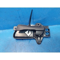 Hyundai I30 Fd Left Front Inner Black Door Handle