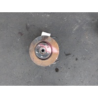 Hyundai I45 Yf Left Front Hub Assembly