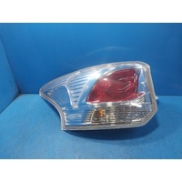 Mitsubishi Outlander Zj Left Taillight In Body