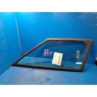 Mercedes Sprinter Ncv3, Right Front 1/4 Door Glass