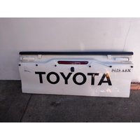 Toyota Hilux, Tailgate