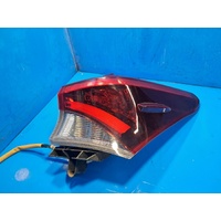 Toyota Corolla Zre182r  Right Taillight