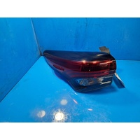 Toyota Kluger Left Taillight In Body