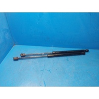 Volkswagen Passat Pair Of Tailgate Struts