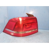 Volkswagen Passat 3c/Mk6 B7 Left Taillight