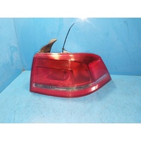 Volkswagen Passat 3c/Mk6 B7 Right Taillight