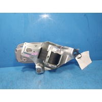 Toyota Rav4 Aca33 Centre Rear 2nd Row Seat Belt Only