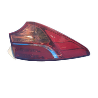 Hyundai Santa Fe Dm Left Taillight In Body