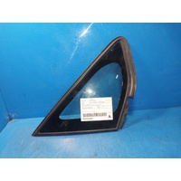 Toyota Corolla Zre152r  Right Front 1/4 Door Glass In Body