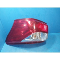 Isuzu Mu-X 85ggr Right Taillight In Body