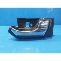 Isuzu Mu-X 85Ggr Inner Right Rear Door Handle