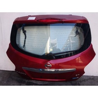 Nissan Pulsar C12  Tailgate