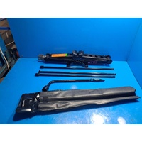 Nissan Navara Np300  Jack Tool Kit